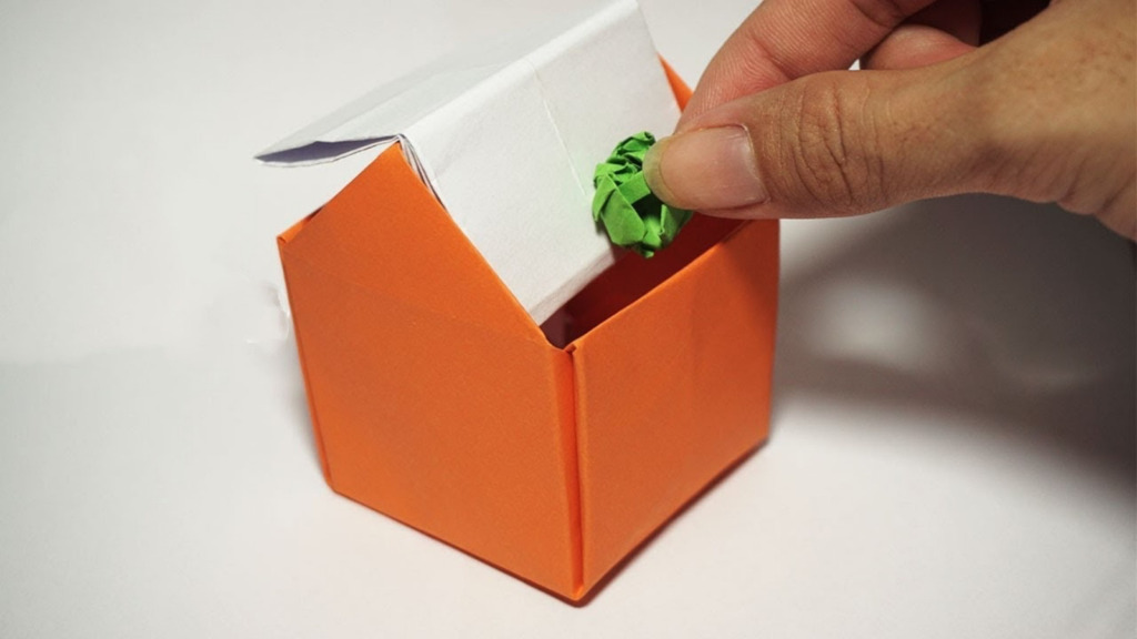 Cách gấp hộp giấy đựng rác đơn giản dễ dàng