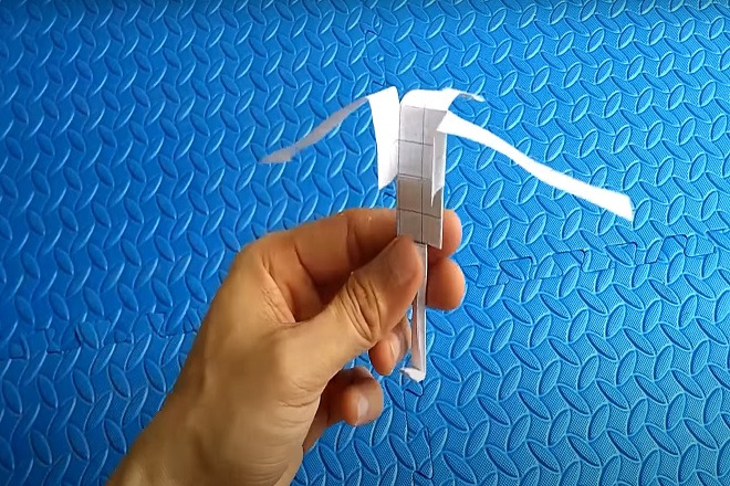 Cách làm chong chóng giấy 3 cánh thả rơi