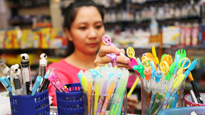 bút mực tím cho bé lớp 1