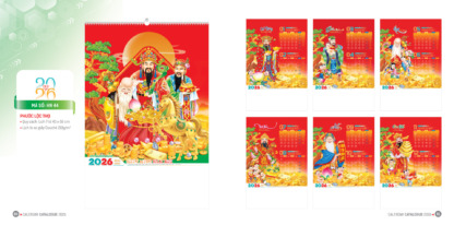 Mẫu lịch treo tường 7 tờ lò xo 2026 chủ đề Phúc – Lộc – Thọ, họa tiết vàng son sang trọng, biểu tượng cho hạnh phúc, tài lộc và trường thọ. Phù hợp làm quà tặng Tết cho gia đình và doanh nghiệp, mang ý nghĩa may mắn, thịnh vượng cho năm mới.