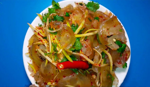 Gân bò trộn xoài chua