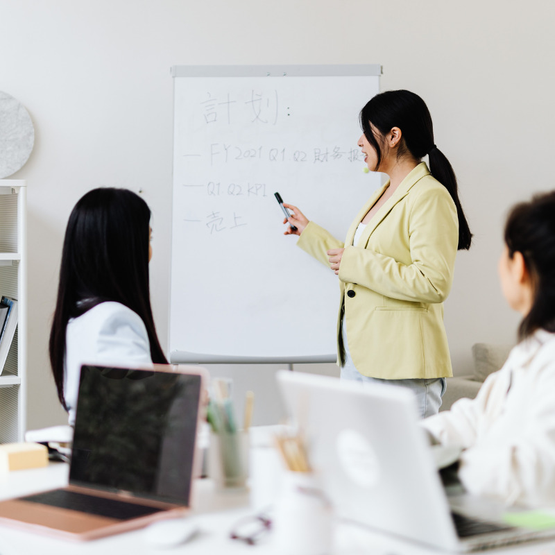 bang tu trang co chan di dong 05