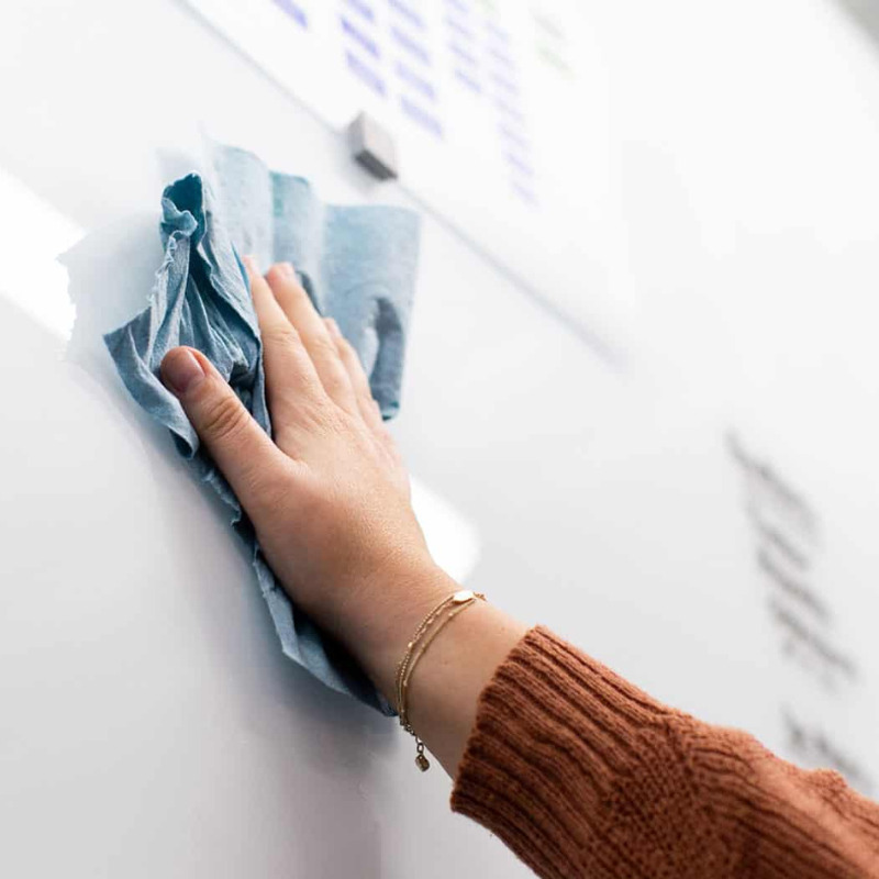 huong dan ve sinh bang tu trang sach nhu moi