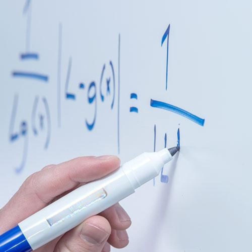 Mặt bảng từ viết bút lông có tốt không? Giải đáp chi tiết 8 Mặt bảng từ viết bút lông bề mặt mịn, dễ lau sạch, phù hợp lớp học và văn phòng hiện đại, sử dụng lâu vẫn giữ độ trắng.